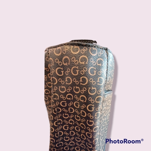 Guess Bag - Picture 12 of 13